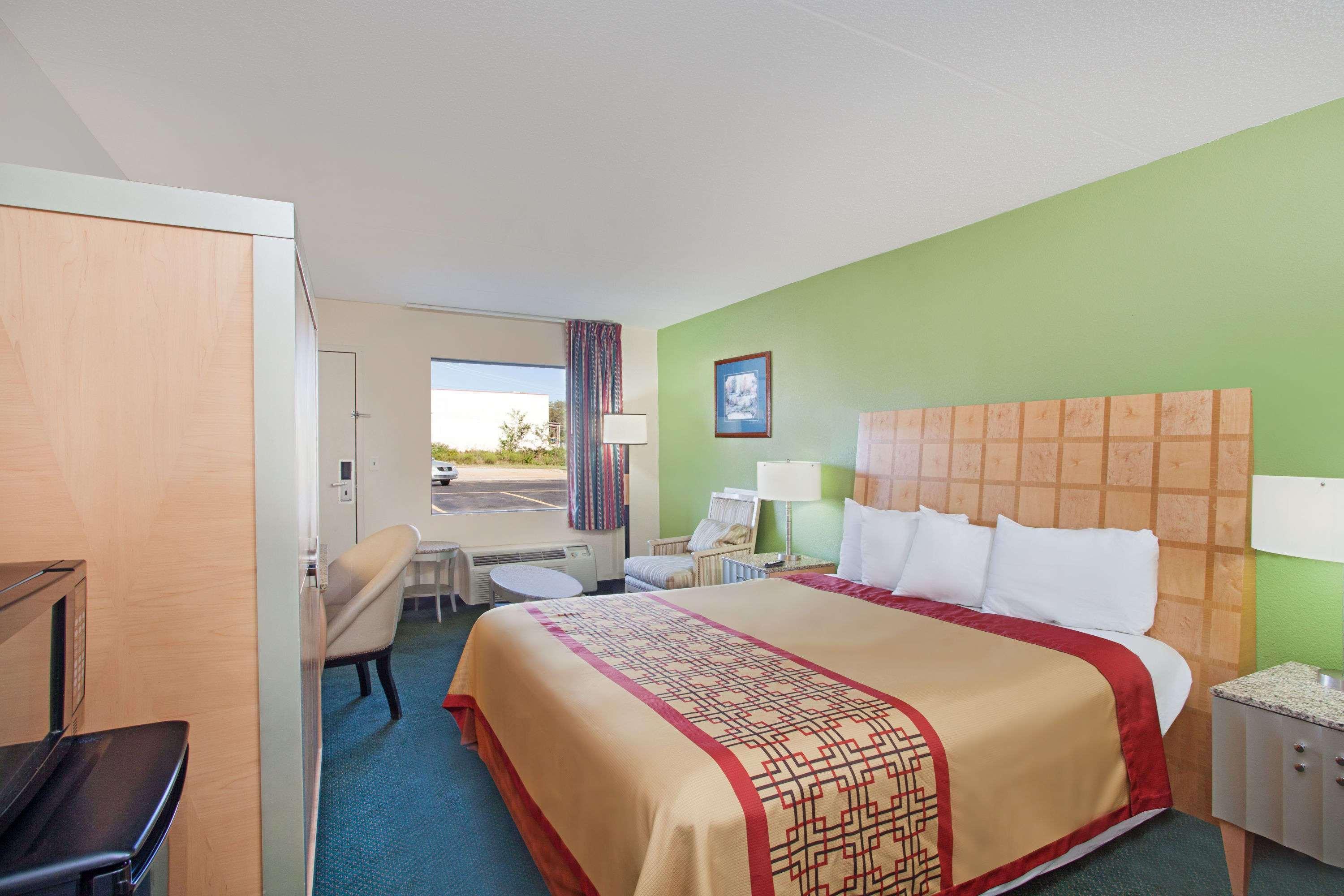 Days Inn By Wyndham Greeneville Extérieur photo
