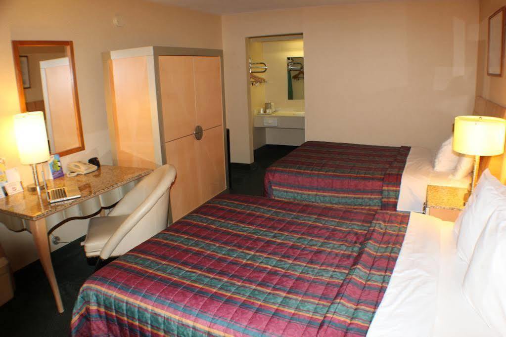 Days Inn By Wyndham Greeneville Extérieur photo